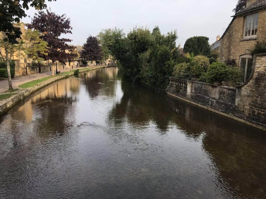 Historic Cotswold Chic Style For Uk Staycation Bourton-on-the-Water Eksteriør billede