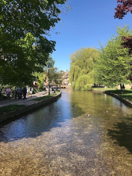 Historic Cotswold Chic Style For Uk Staycation Bourton-on-the-Water Eksteriør billede